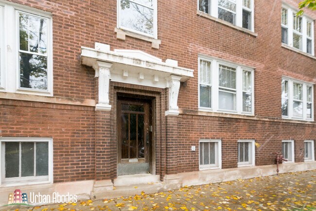 Photo - 2010 W Grace St Unit 3