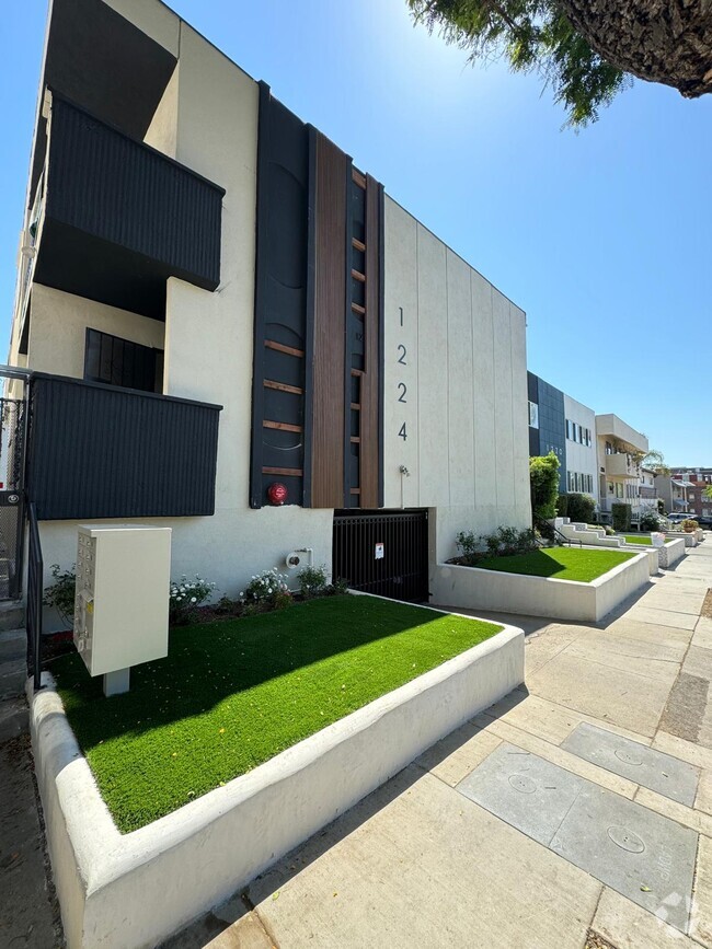 Building Photo - Fountain Terraco Apartments
