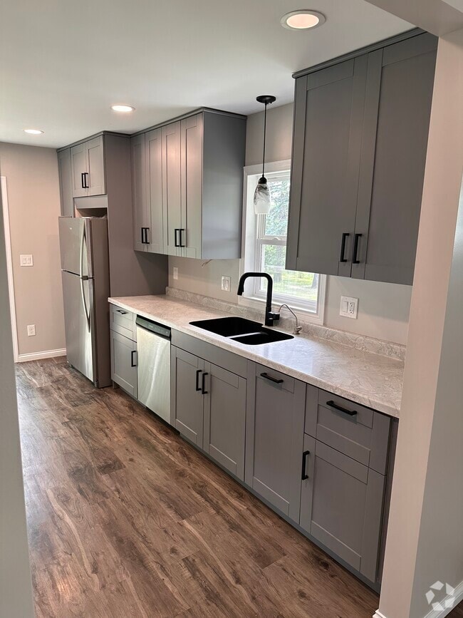 Building Photo - 12123 Wicker Ave Rental
