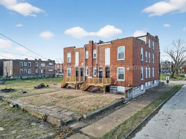 Photo - 2100 Adelaide Ave Unit 2f