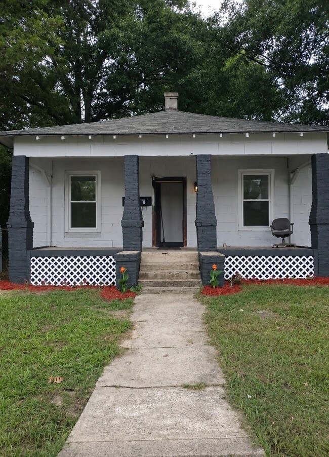 Building Photo - Parker Ave