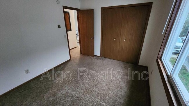 Photo - 916-918 SE 9th Ave