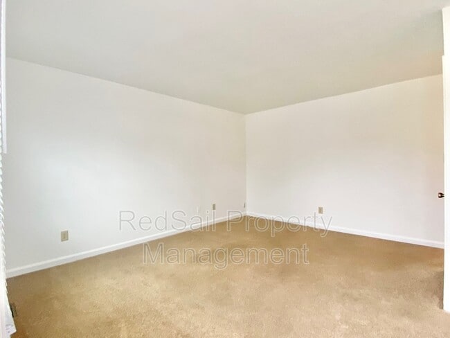 Photo - 180 Lori Cir