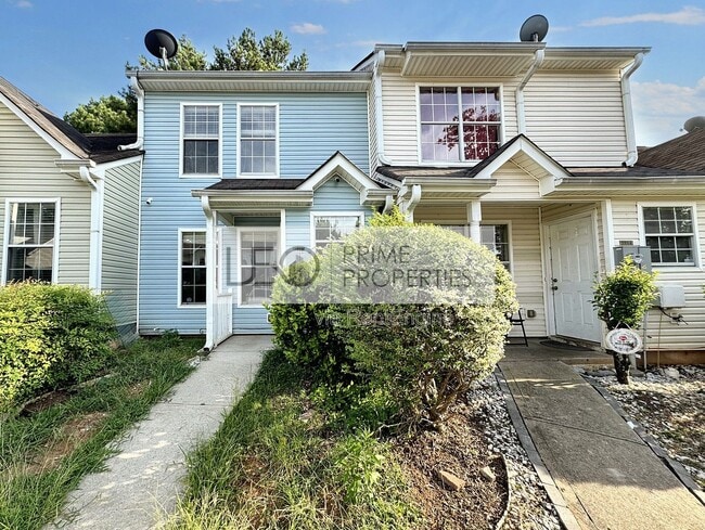 Building Photo - 5916 Dogwood Manor