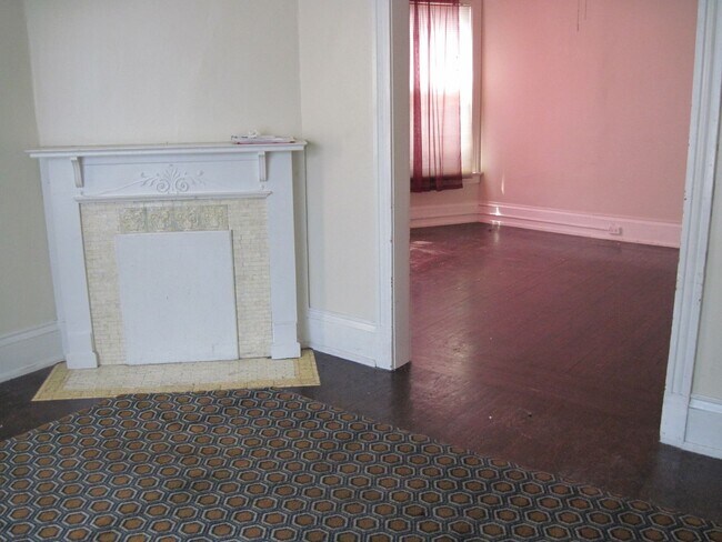 Photo - 2609 N Maryland Ave Unidad Lower