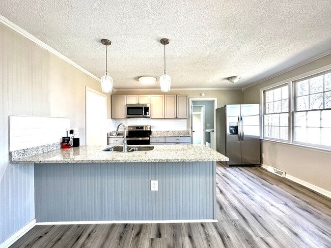 Photo - 4 Bedroom 2 Bath Home in Goose Creek