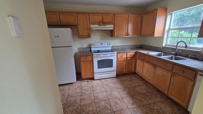 Photo - 271 Hart Ln Unit 5