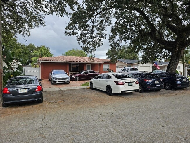 Photo - 651 SW 66th Ave