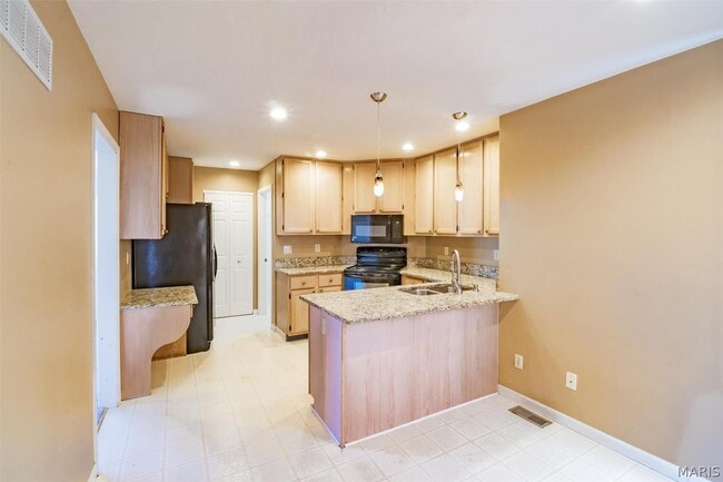 3309 Lower Lakes Estates Dr