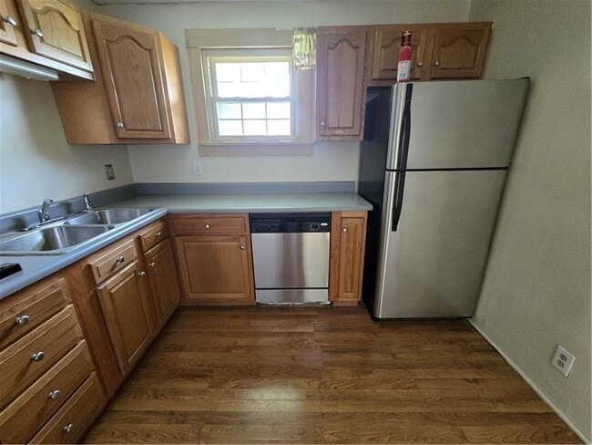 Photo - 1106 Bechtel St