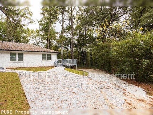 Photo - 1138 Gerald Pl SW Unit Apt B