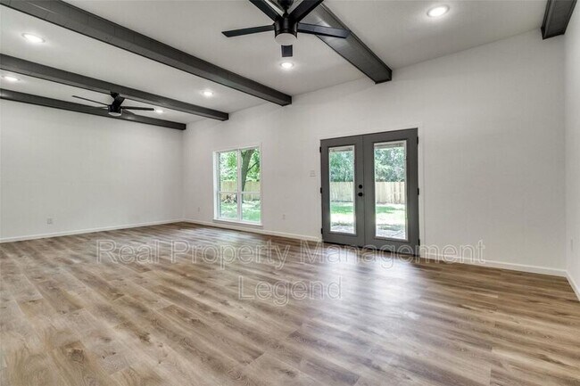 Photo - 1010 N Grant Dr