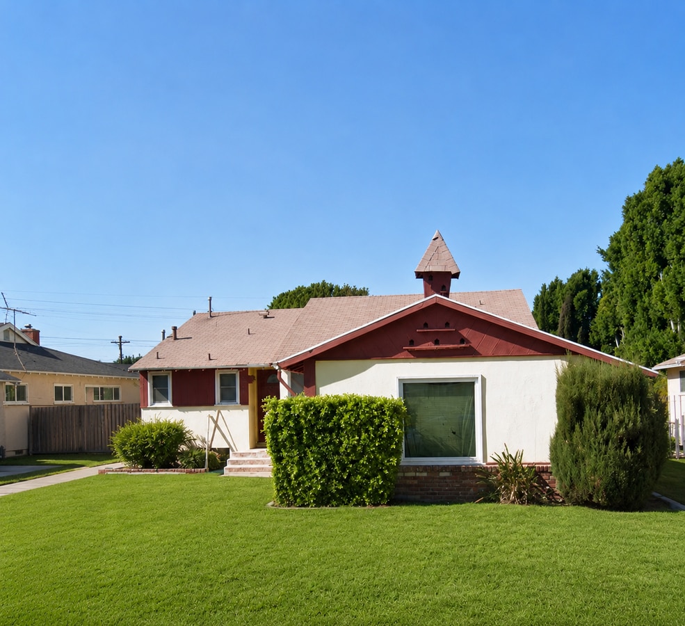 Photo - 6943 Nagle Ave