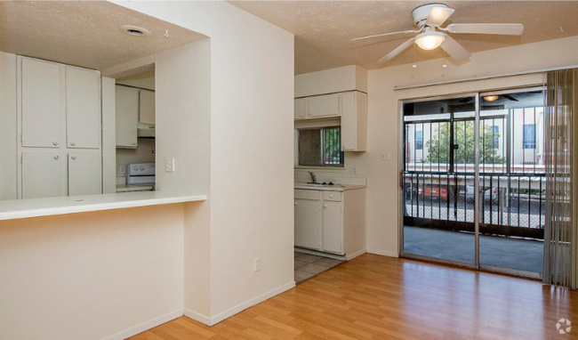 Building Photo - 1620 N Wilmot Rd Rental