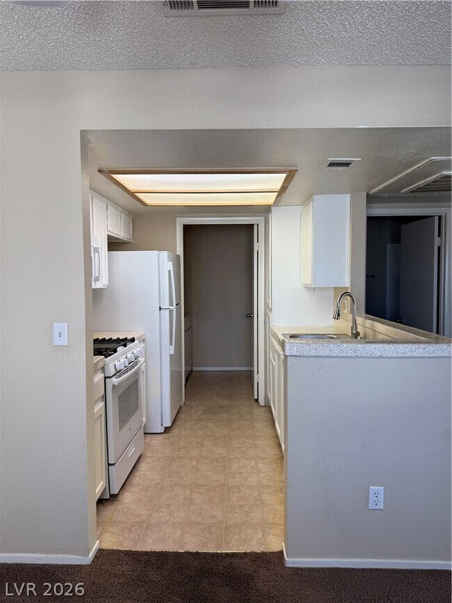 Photo - 7100 W Pirates Cove Rd Unit 2017