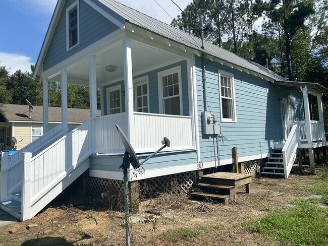 Photo - Beautiful 2/1 Cottage in Bay St. Louis, MS