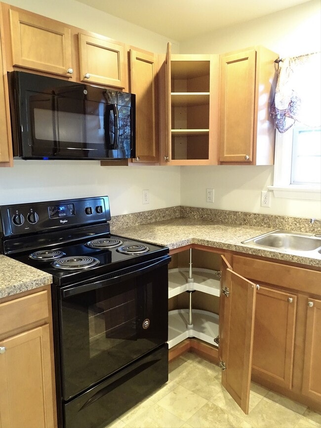 Photo - 346 Alexandria Ct