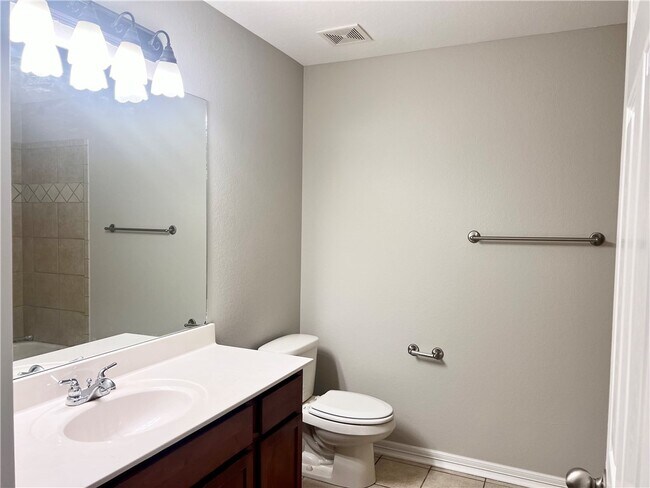 Photo - 564 S Pierremont Dr