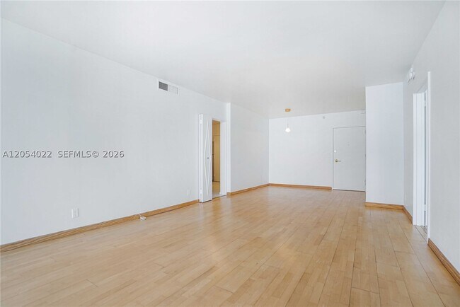 Photo - 5700 Collins Ave Unit 10C