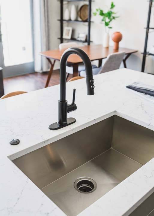 Pull-down kitchen faucets make things easy