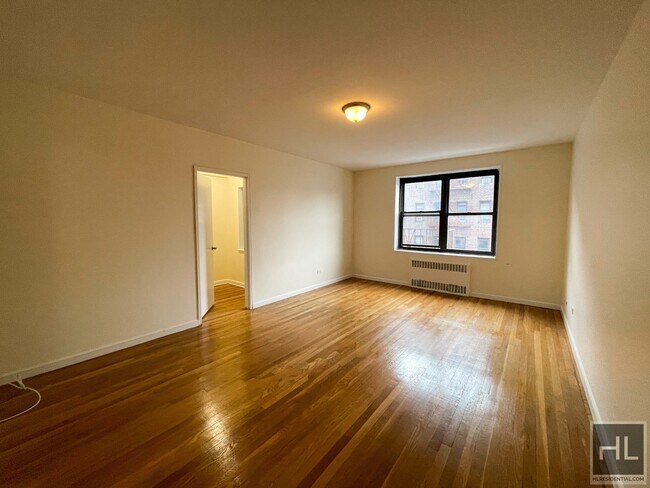 Photo - 34-15 PARSONS BOULEVARD Unidad 7G