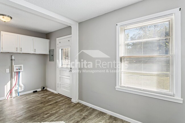 Photo - Move-In ready 2 bed/ 1bath + 1 car garage