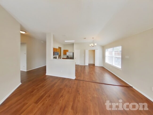 Photo - 1009 Ridge Top Dr