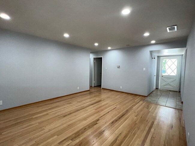 Photo - Bright Blossom Valley 3 Bedroom 2 Bath Single Family Home!