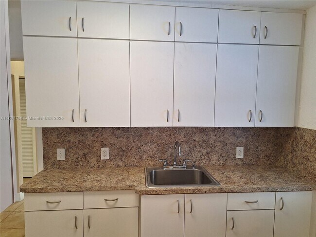 Photo - 3538 SW 24th St