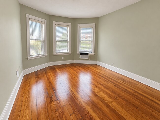 Building Photo - 21 Haverford Street Unit 1