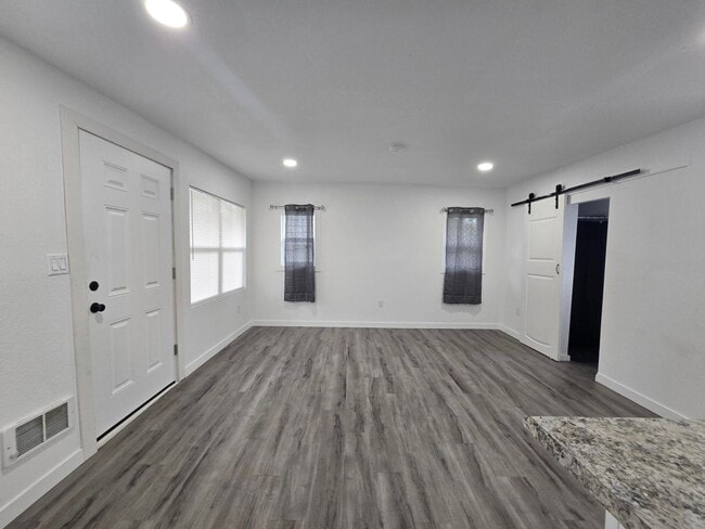 Photo - 1 Bedroom, 1 bathroom House