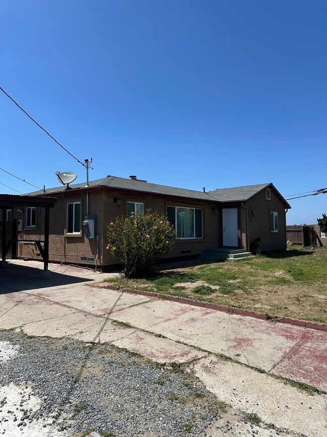 Photo - 1690 Glencoe Dr Casa