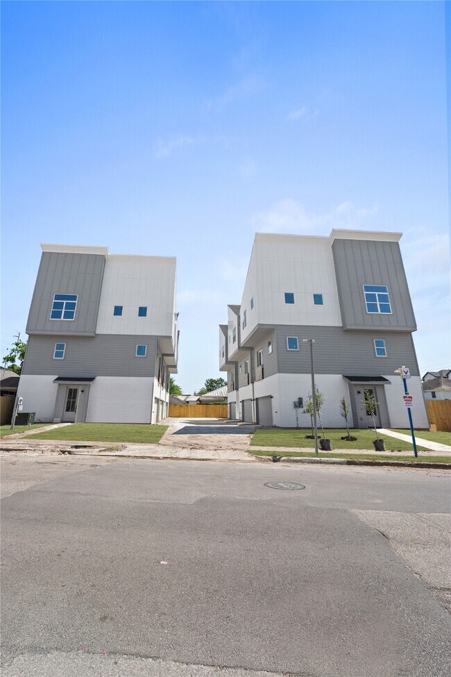Photo - 111 Milby St