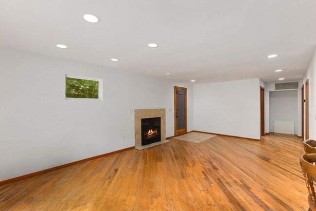 Photo - 24828 124th St SE Unit Attached Dwelling