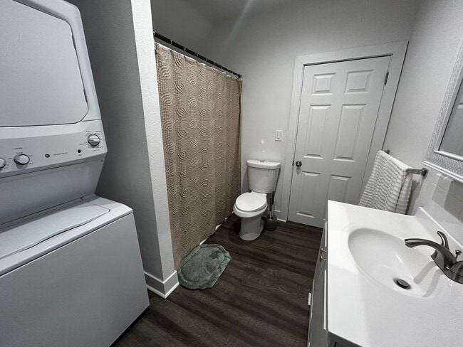 Building Photo - 2215 W Broadway Ave Unit 3