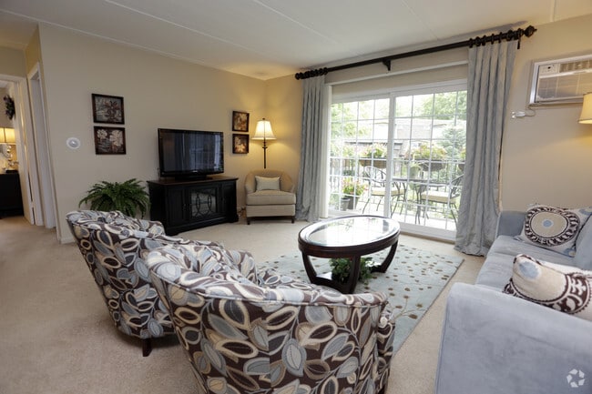 2 BR, 1.5 BA - living room