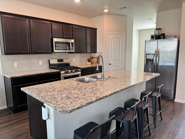 Photo - 16024 Dockside St