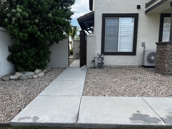 Photo - 13687 Smokestone St