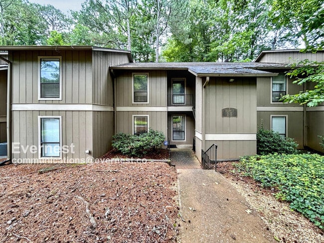 Building Photo - 8740 Roswell Rd Unit 2E Rental