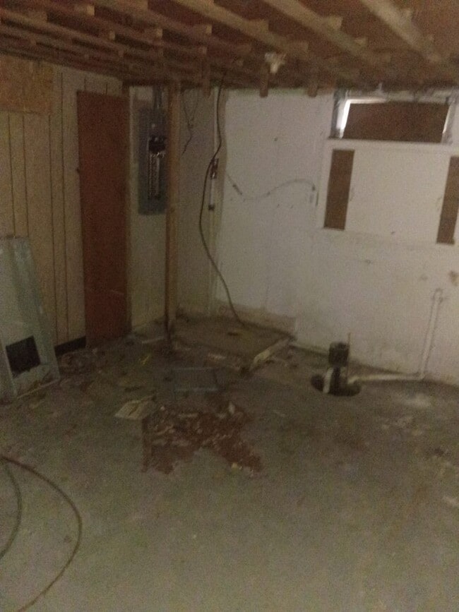 327 Sauget Ave