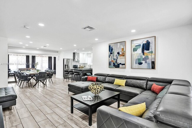 Photo - 1206 Lincoln St