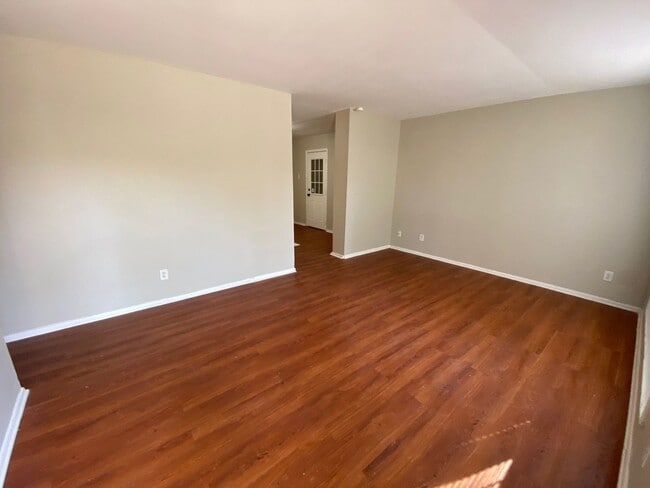 Photo - 3 bed 1 bath home located in Lawrence Town...