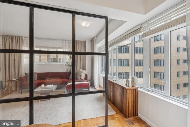 Building Photo - 1711 Massachusetts Ave NW Unit 413