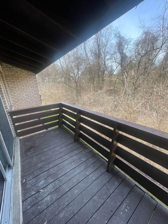 Photo - Recently Renovated 2 Bed, 1 Bath Condo for Lease NOW!