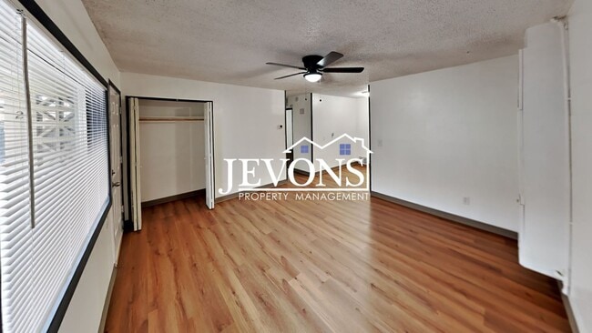 Photo - 717 N 5th Ave Unit 2