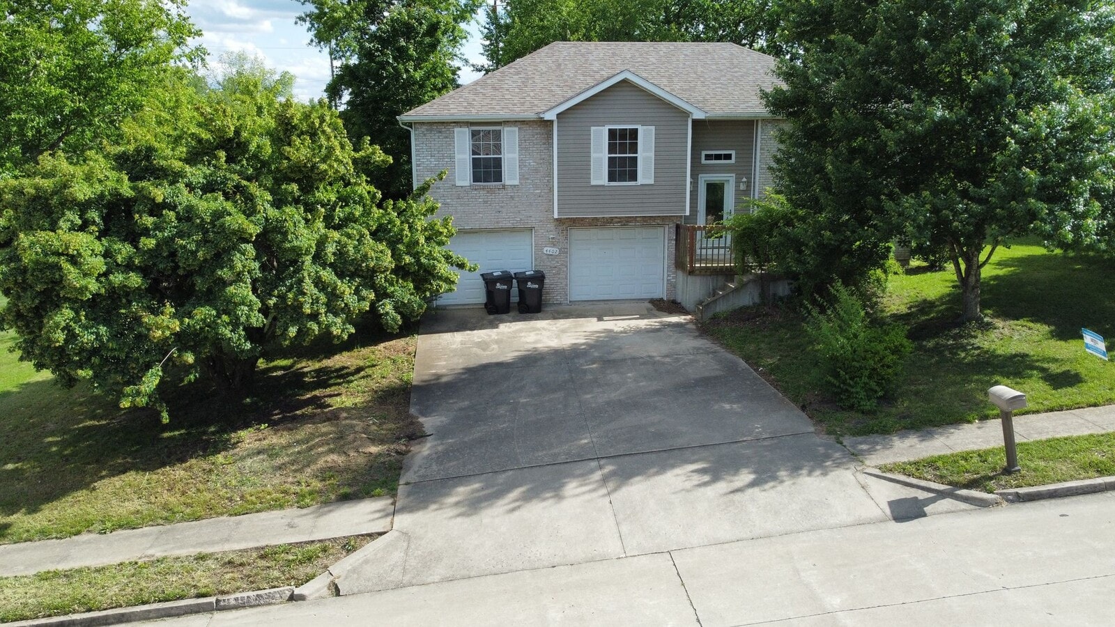 Charming Home in a South Columbia - Charming Home in a South Columbia