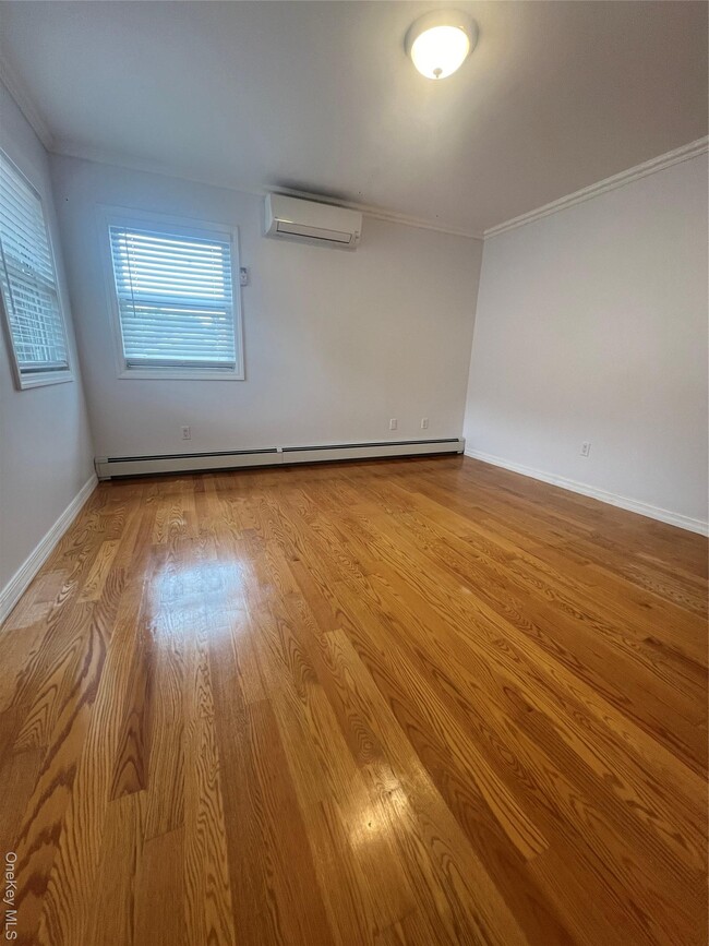 Photo - 15-66 201st St