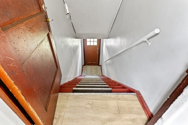 Photo - 1940 Pearl Ave Unit upper