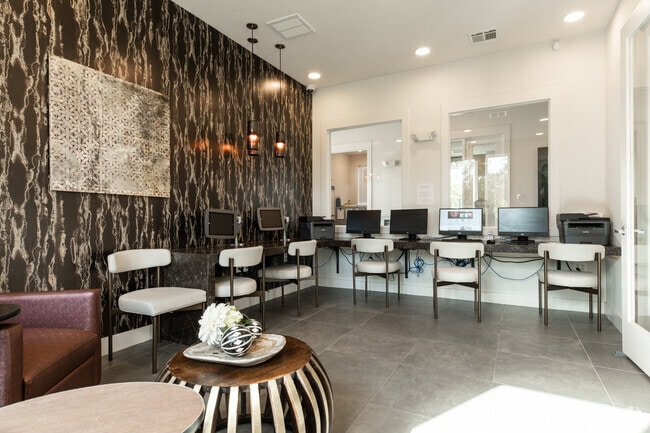 Centro de negocios - Kaia Pointe