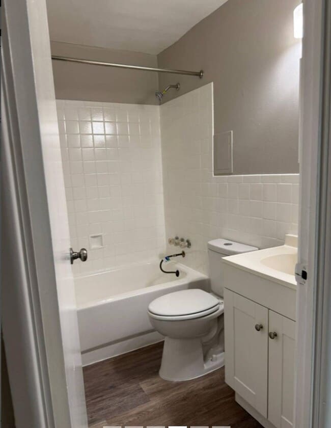 Photo - The Courtyard Apartments